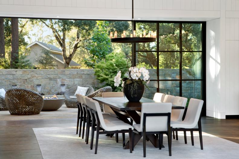 Modern Dining Room With Contemporary Dining Table And Chairs