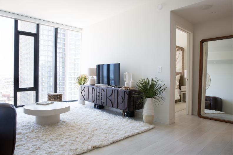 White, Minimalist Living Room 