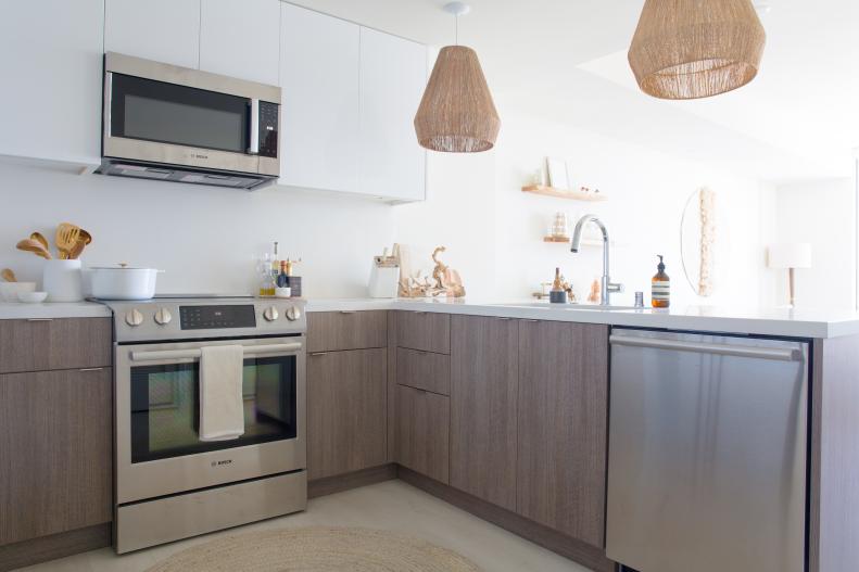 Contemporary Kitchen With Beachy Accents