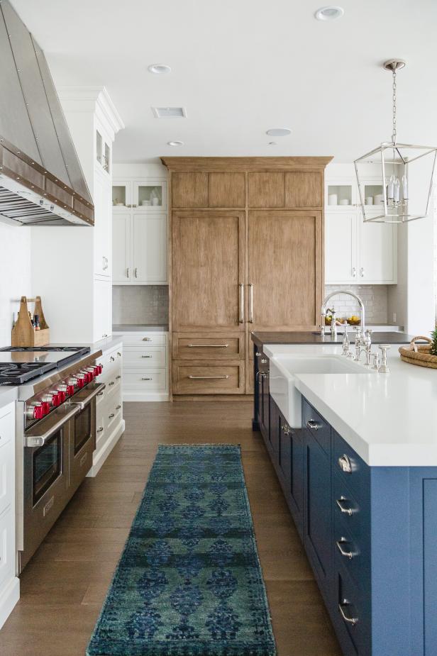 Kitchen Island Includes Farmhouse Sink Hgtv