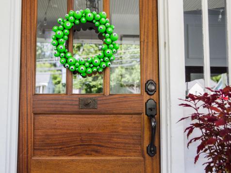 3 Spook-tastic Wreaths to Haunt Your Door
