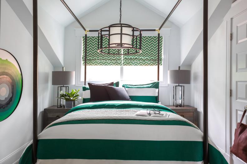Green Bedroom With Canopy Bed