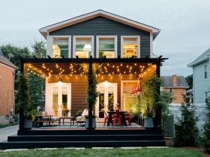 <center>40 Outdoor Structures That Bring the Indoors Out