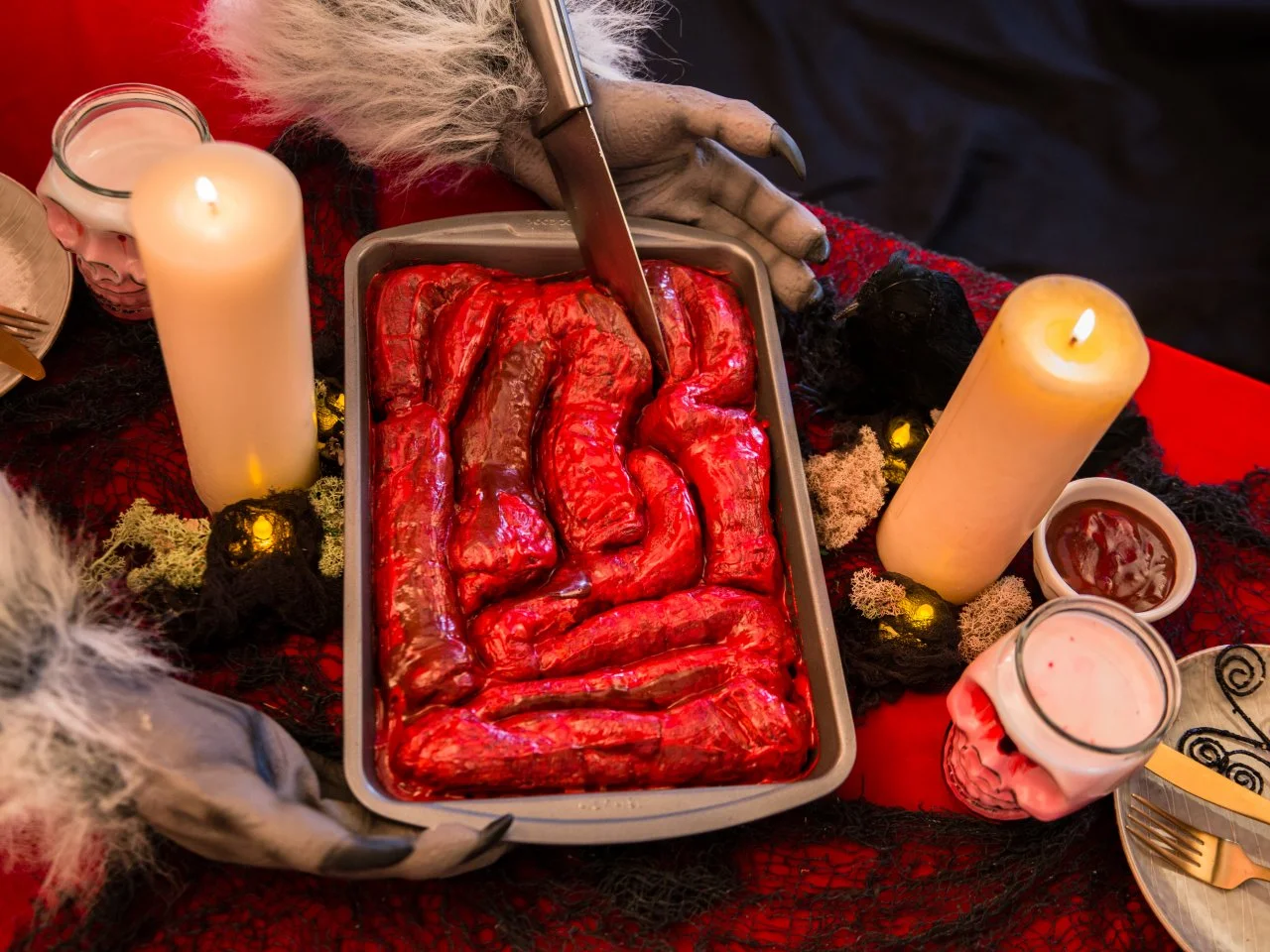 Make Zombie Cinnamon Rolls for Your Halloween Party | HGTV
