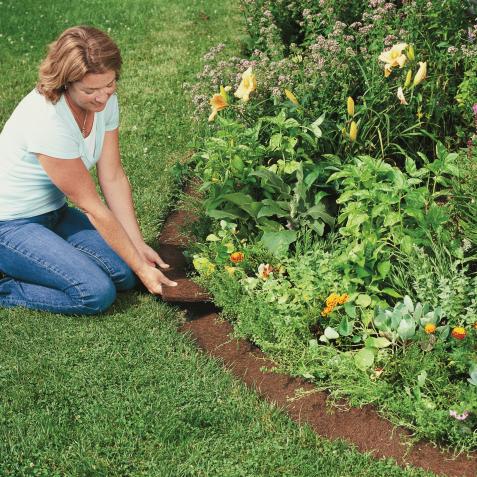 Garden Edging Ideas & Tips | HGTV