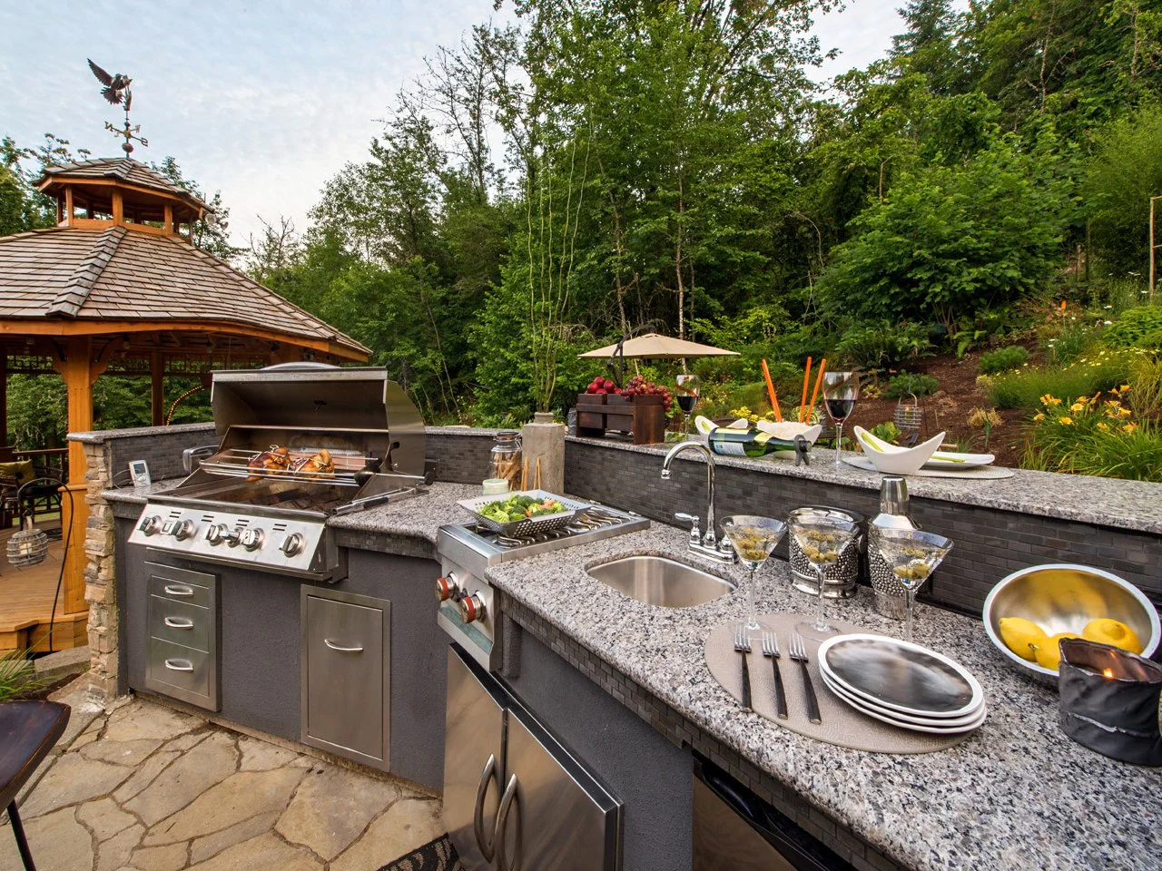 What&rsquo;s the Best Material for Outdoor Kitchen Countertops | HGTV