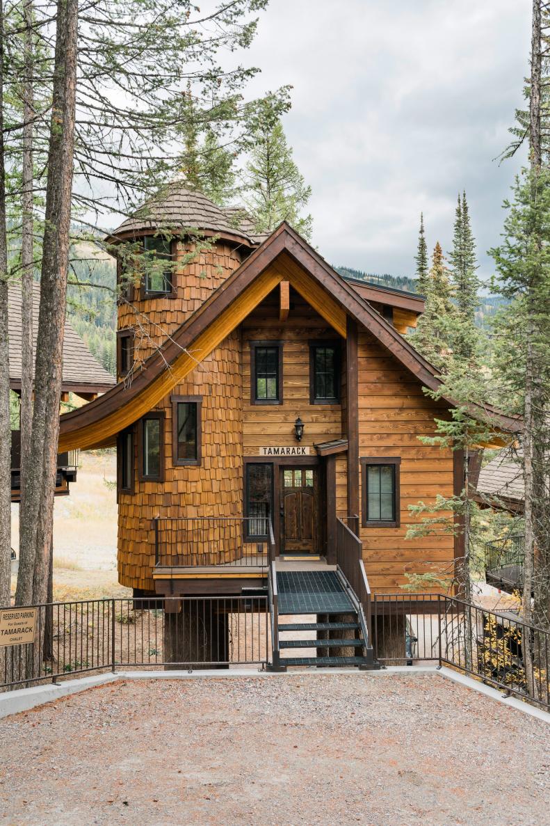 Treehouse-Style Chalet Is a Ski-In/Ski-Out Dream