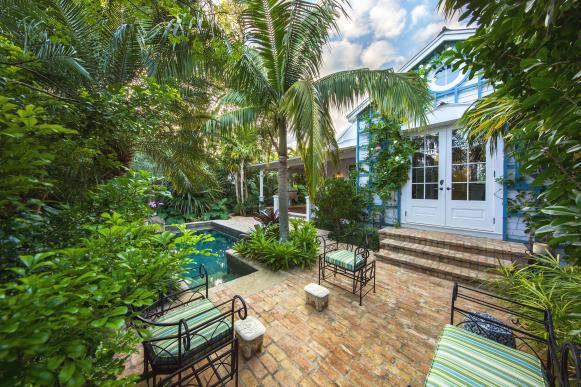 Tropical Patio and Pool