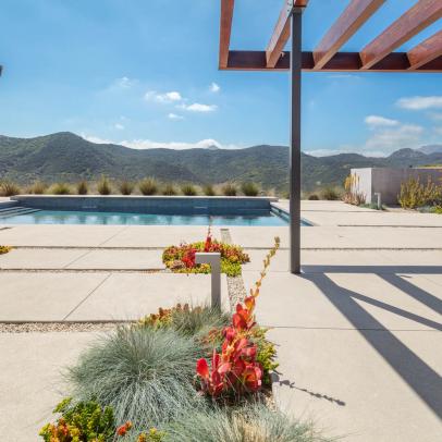 Southwestern Patio and Mountain View