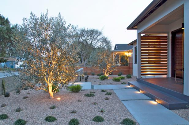 Front Yard With Gravel | HGTV