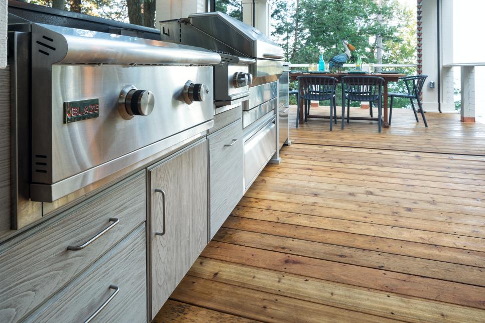 Outdoor Kitchen and Deck | HGTV