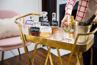 DIY: holiday cheers mimosa bar  Cocktail party decor, Holiday