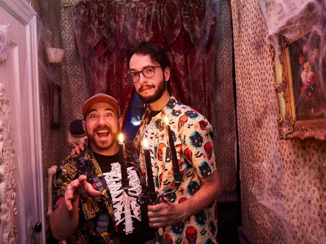 Crafty Lumberjacks Halloween House Tour | HGTV