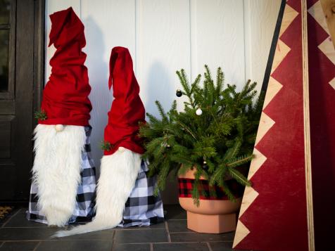 Make Festive Tomato Cage Yard Gnomes for Christmas