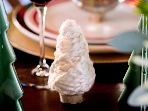 Easy Yarn-Wrapped Mini Christmas Trees