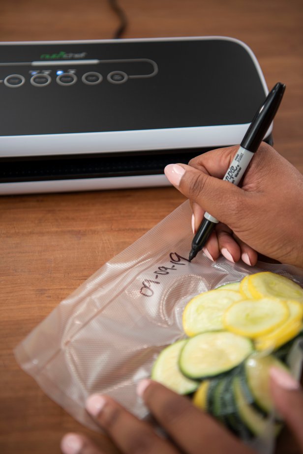 Labeling vacuum sealed bag of food