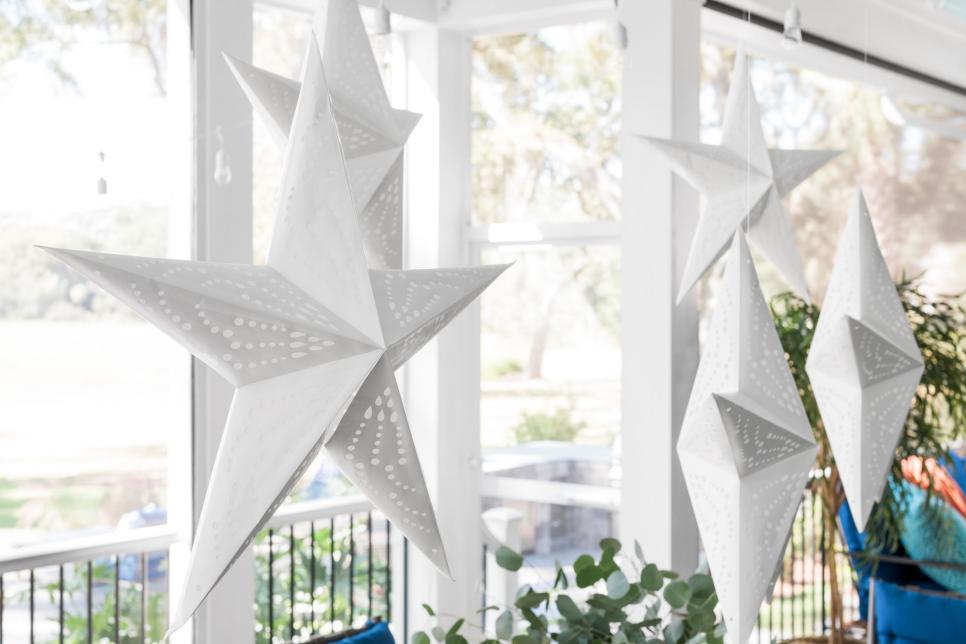 Create A Charming Coastal Holiday With Tips From HGTV Dream Home 2020   1573242732719 