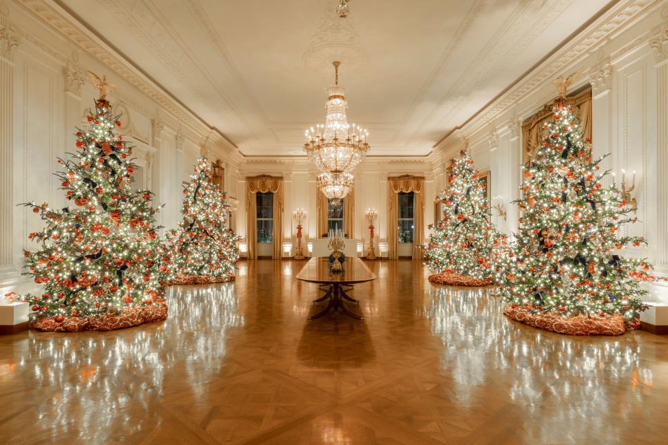 white house tours during christmas