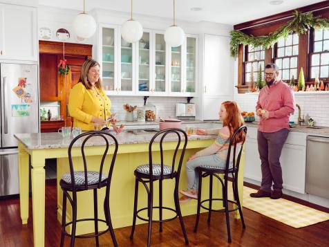 Tour a Bright Missouri Kitchen That's Full of Cheer All Year Long