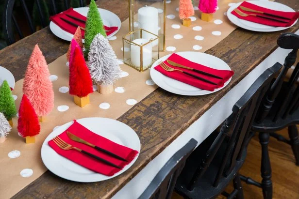 5 DIY Holiday Table Runners | How to Dress Up Your Holiday Table With ...