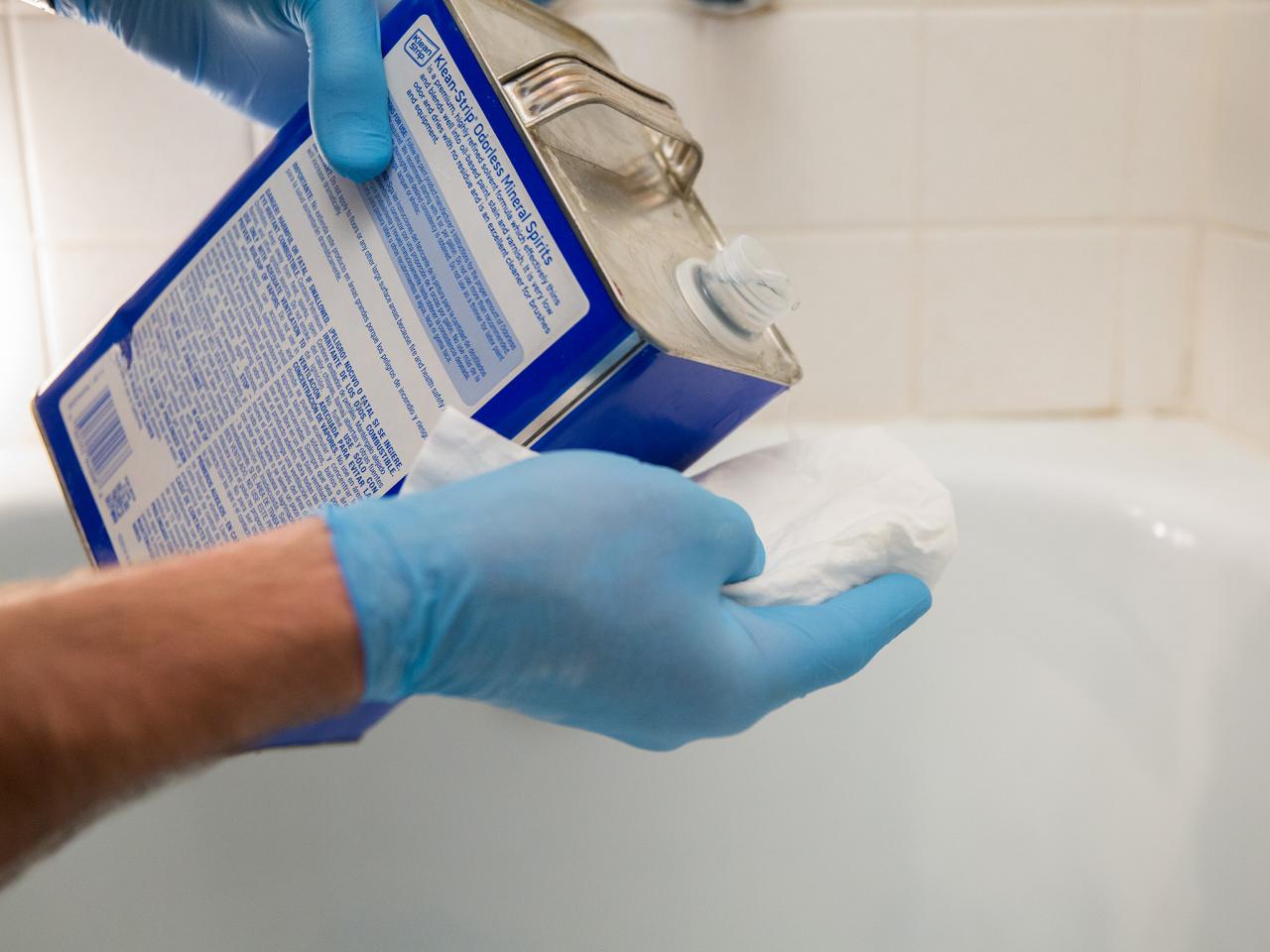 How To Caulk A Shower Recaulking, How To Remove Old Caulk From Bathtub