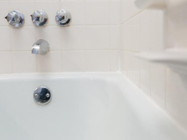 How To Caulk A Shower Recaulking, How To Put Caulking Around A Bathtub