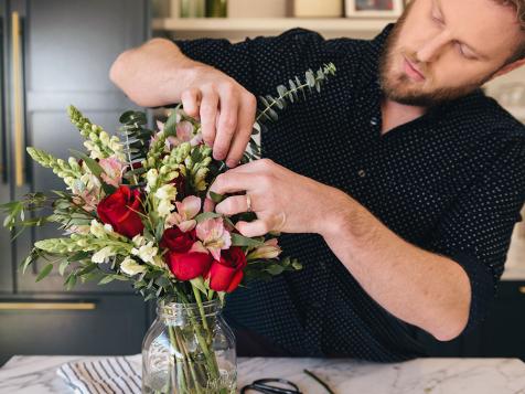6 Sustainable Valentine's Day Bouquets Pretty Enough for Bobby Berk