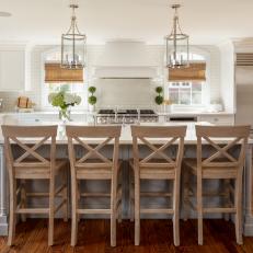 Expansive Eat-In Kitchen With Plenty Of Seating