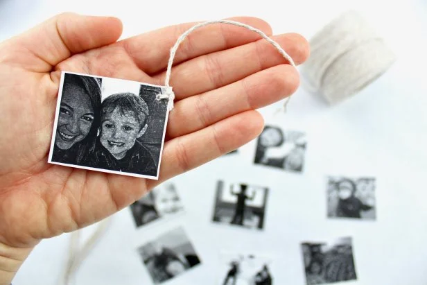 Print out Mom's favorite photos, and add to DIY tea bags for an easy, personal gift for Mother's Day.
