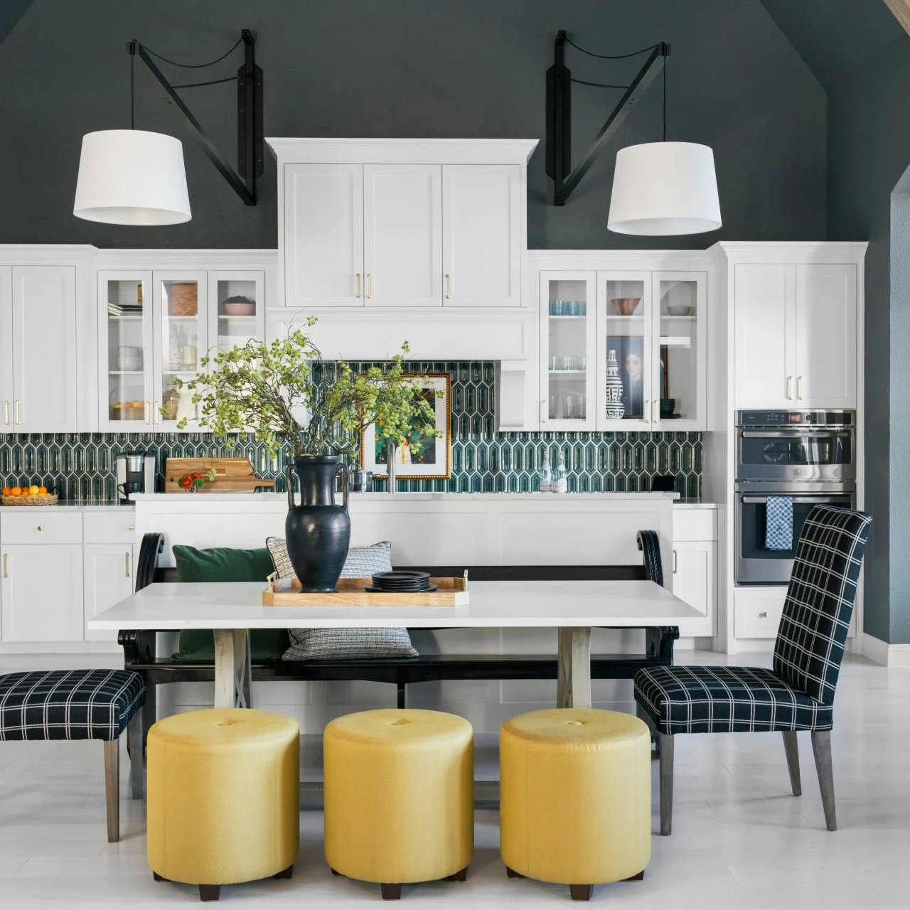 25 Above Kitchen Cabinet Decor Ideas for a Stylish Space | HGTV, image size:1280x1280