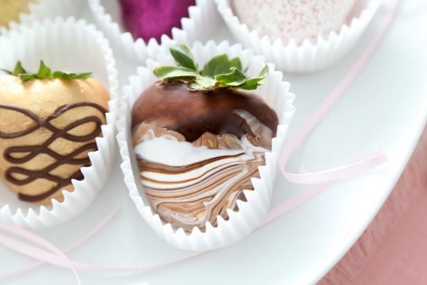 Mother’s Day is a time to celebrate the special women in our lives, and what better way to show them we care than with a delicious dessert? Dipped strawberries are simple to make and easy to embellish.