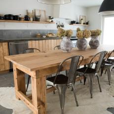 Neutral Craftsman Kitchen with Brown Wooden Table 