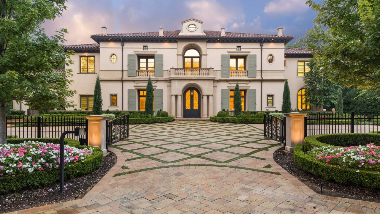 Dallas Mansion With Manicured Grounds, Swimming Pool | HGTV, image size:1280x720