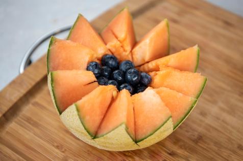 simple fruit carving orange