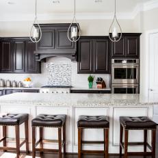 Black-And-White Eat-In Kitchen