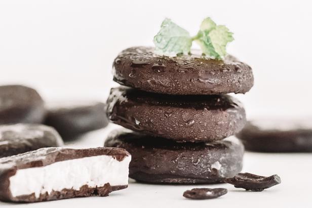 Follow HGTV's healthy peppermint patty recipe for yummy homemade goodness. 
