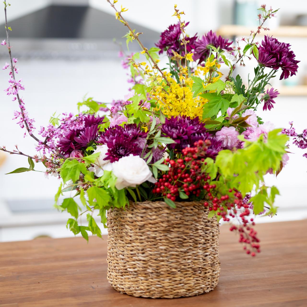 Floating floral arrangement hack! Have you used chicken wire for your , Floral Arrangement