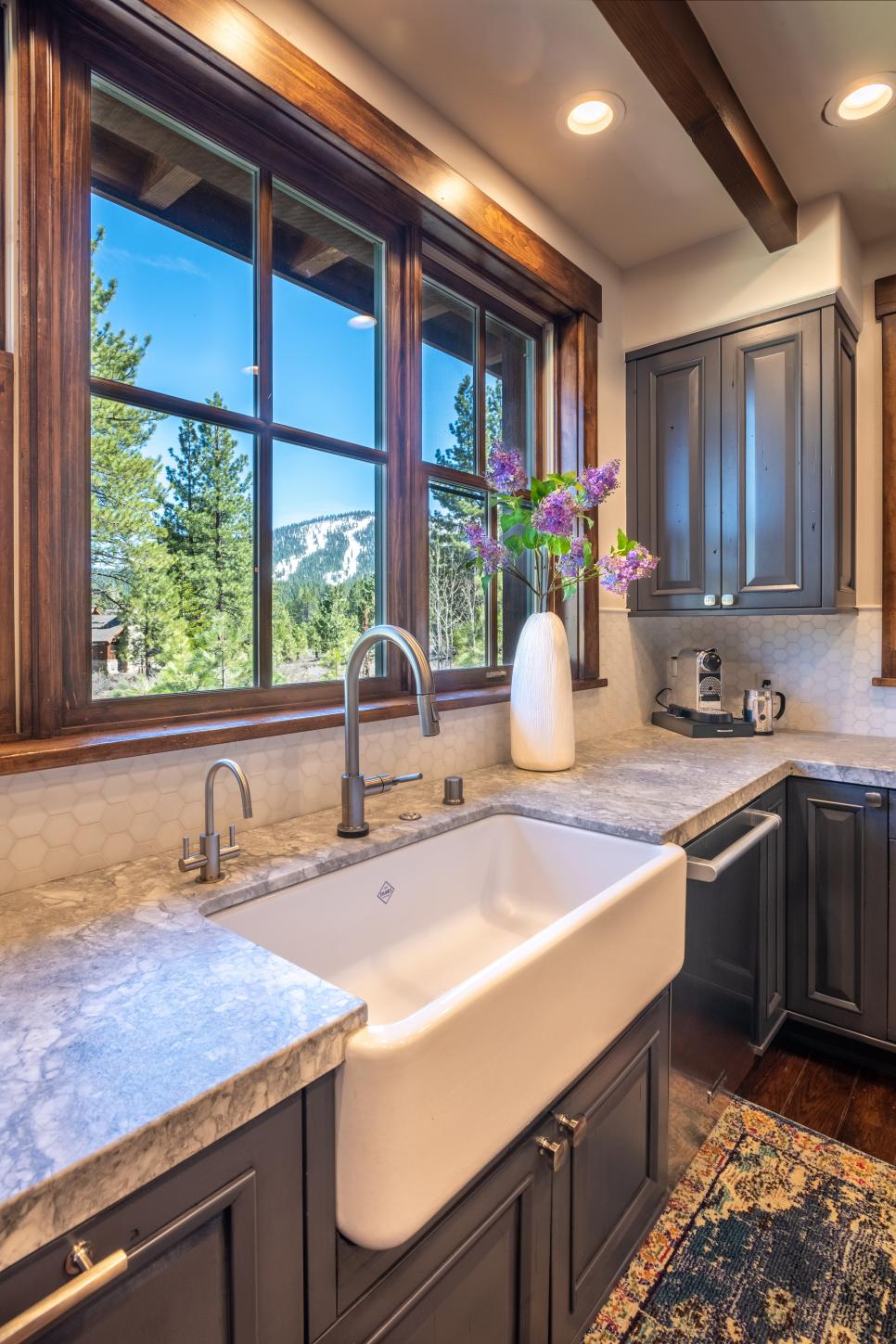 Contemporary Kitchen with White Porcelain Apron Farmhouse Sink | HGTV