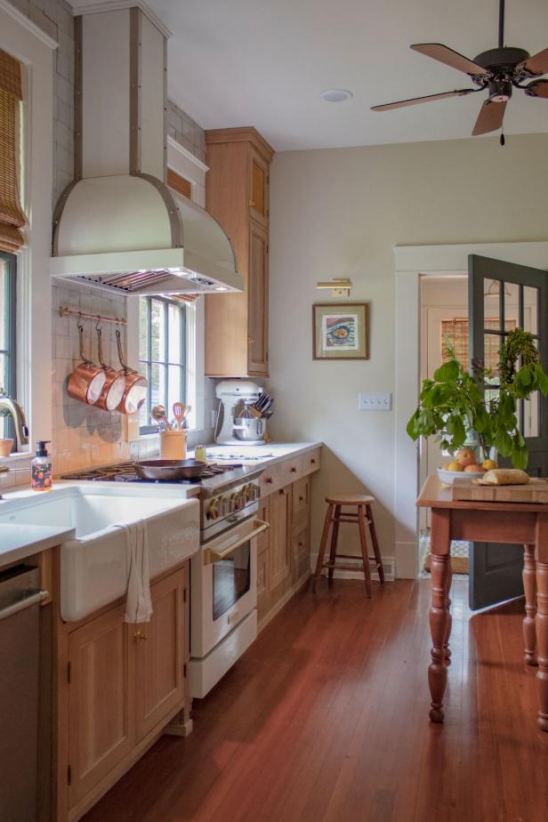 Erin Napier Shows Off Her Brand New Dream Kitchen Home Town Hgtv