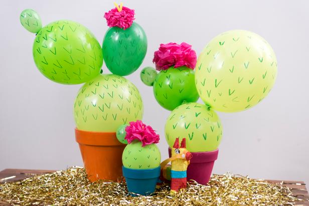 Craft your own cacti garden out of balloons for some fun party décor. 
