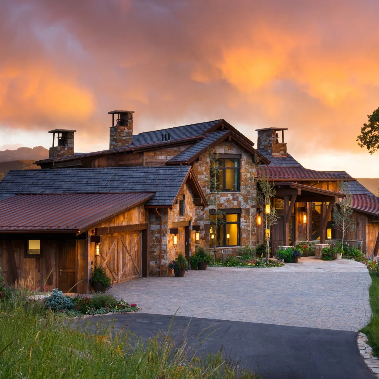 Mountain-Modern Home With Spa and Fire Pit | HGTV, image size:1280x1280
