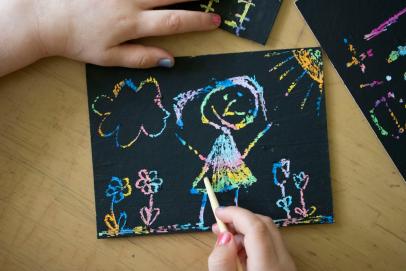Scratch & Sketch Art Paper für Kinder & Erwachsene Art & Craft Clean Brush Gravur Art Set: 4 Blatt Scratch Cards & Scratch Drawing Pen Rainbow Girls Flower Painting Scratchboard Beast Animals 