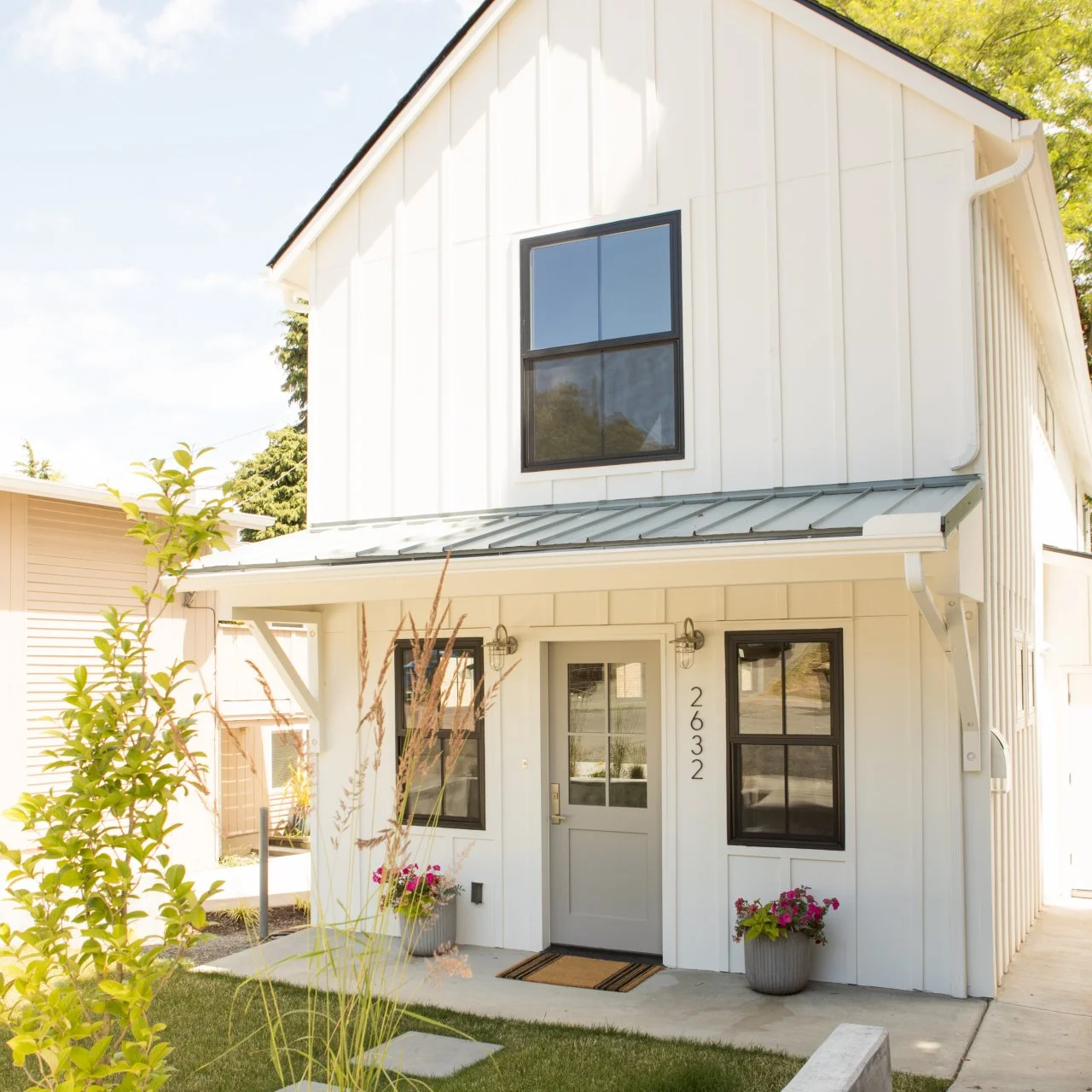Tiny Farmhouse Remodel | HGTV, image size:1280x1280