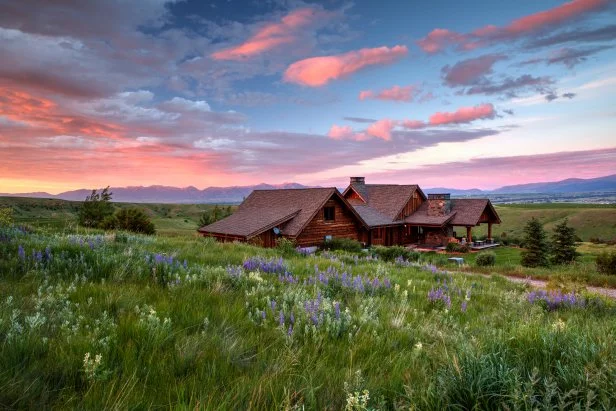 Contemporary Country Estate and Ranch in Gallatin Gateway, Mont. | HGTV