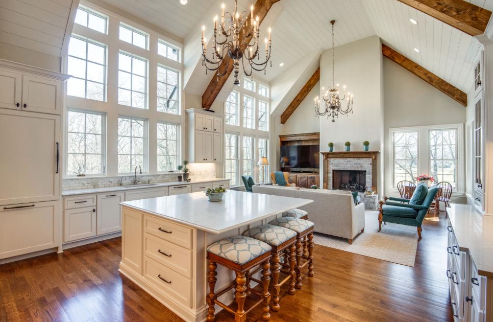 White Country Open Plan Kitchen With High Ceiling