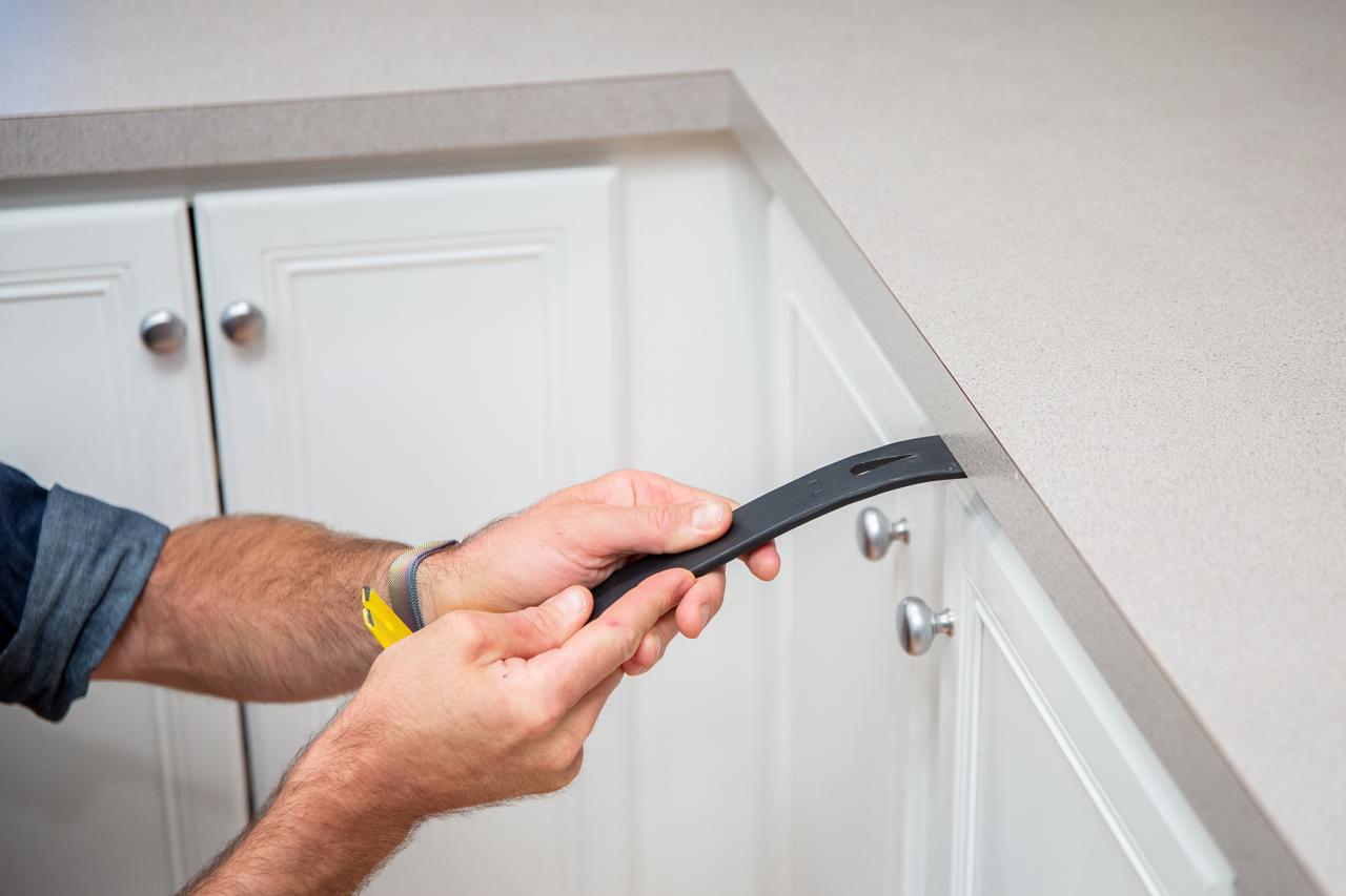 how to remove old countertop laminate