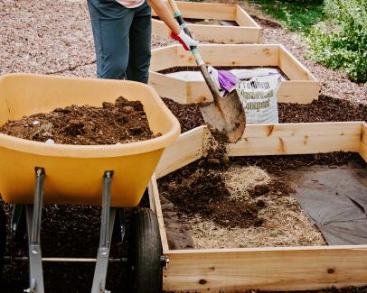 How To Fill Your Raised Garden Bed, How To Layer A Raised Vegetable Garden Bed