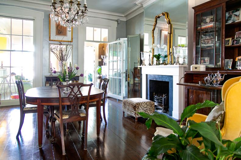 Local Savannah real estate legend Cora Bett Thomas is known for her cocktail parties and for being a  pioneer who helped gentrify downtown Savannah by moving into her charming row house in the Seventies. Her living room mixes antiques and lots of mirrors and reflective surfaces to very glamorous effect.