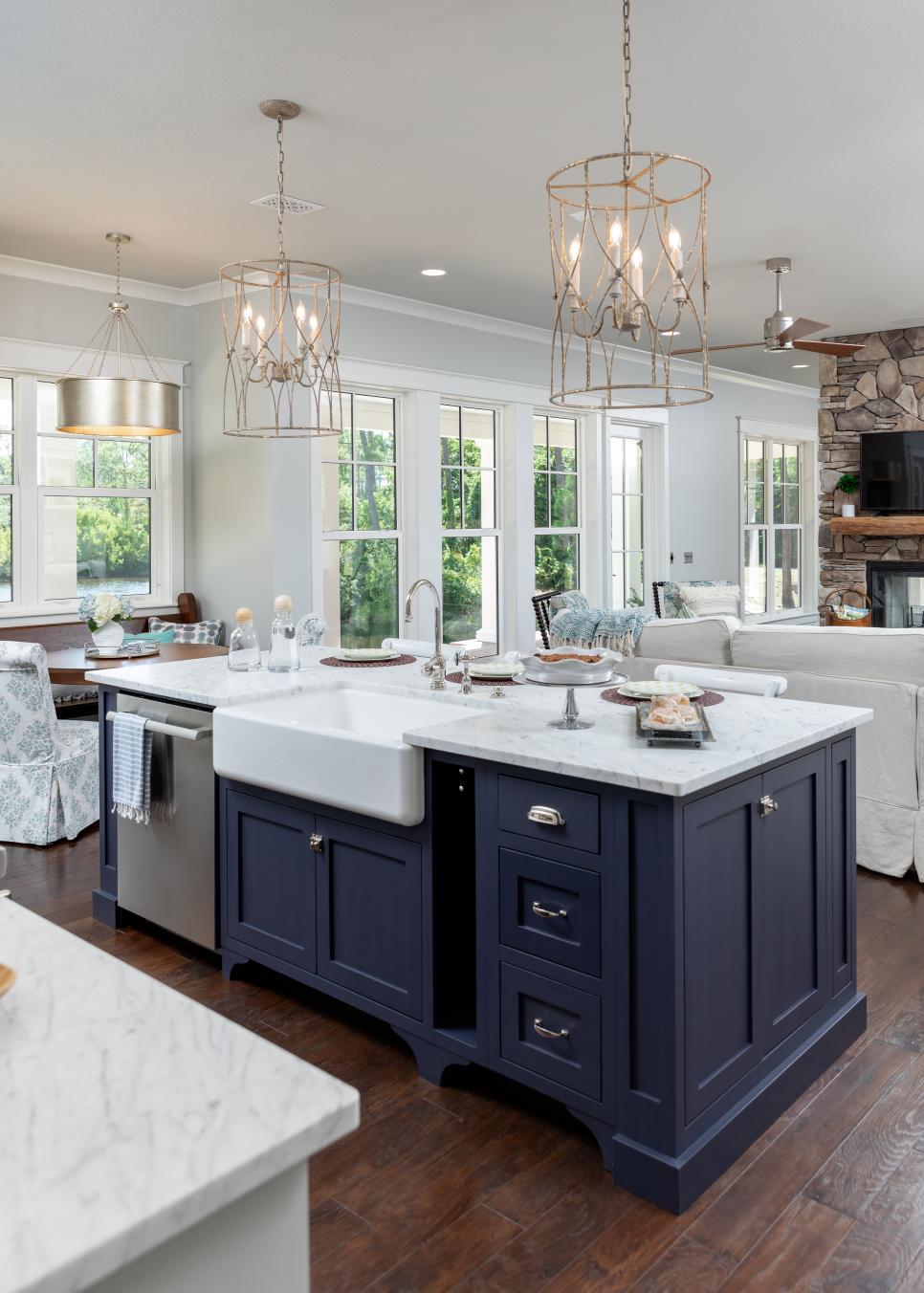 Traditional EatIn Kitchen With Farmhouse Sink Island HGTV