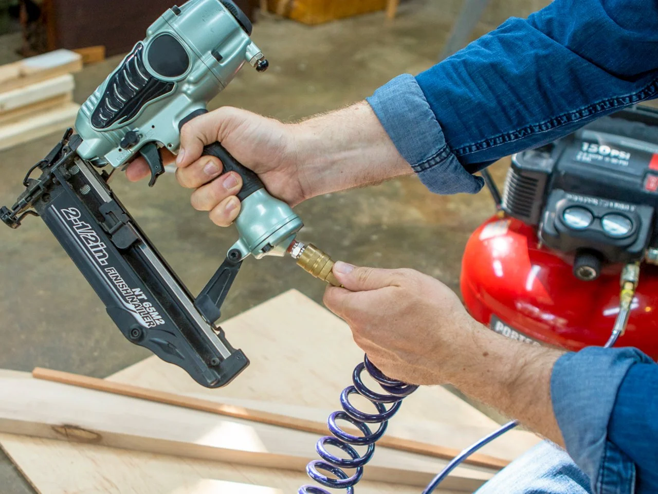 Pneumatic drill outlet